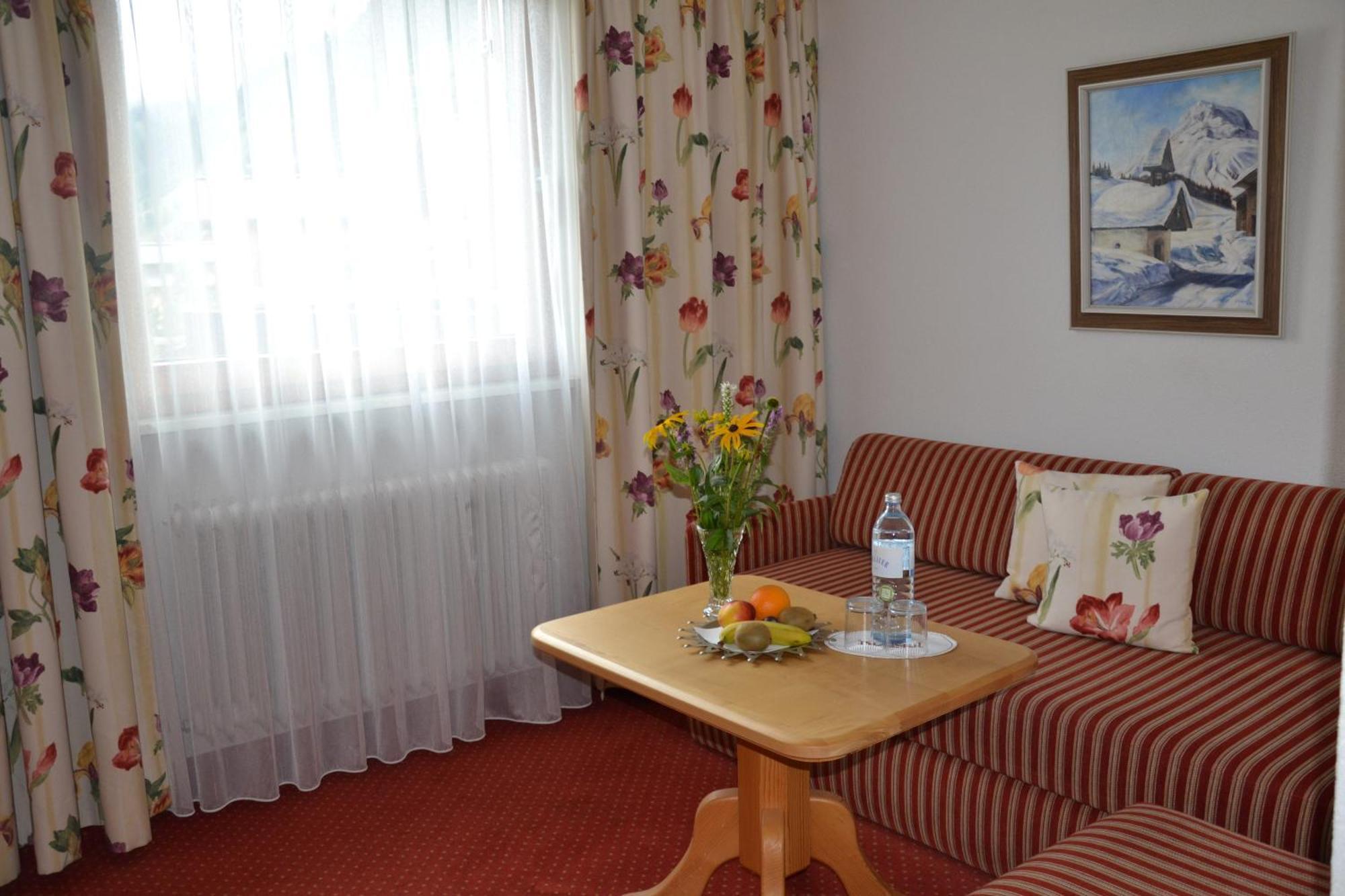 Hotel Appartement Roggal Лех Экстерьер фото